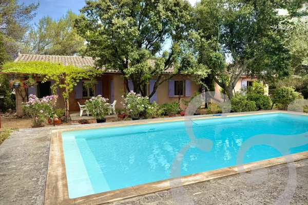 Luxury House for sale in Eygalières, 954 000 €, Photo 1