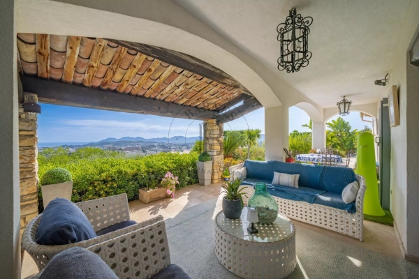 Maison de luxe à vendre à Mougins, 1 590 000 €, Photo 1
