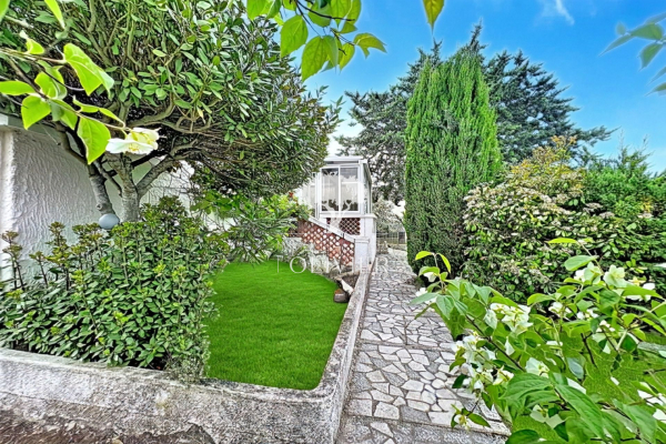 Maison de luxe à vendre à Apt, 275 600 €, Photo 1