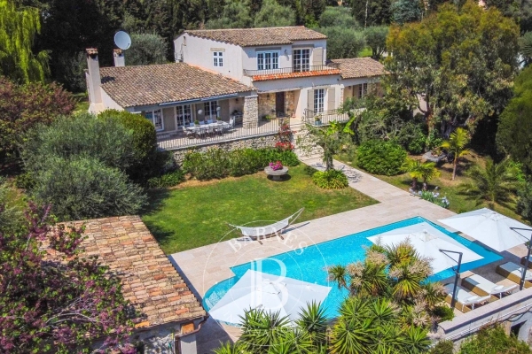 Maison de luxe à vendre à Roquefort-les-Pins, 2 190 000 €, Photo 2