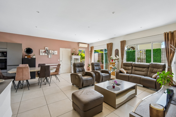 Luxury House for sale in Sainte-Maxime, 685 000 €, Photo 5