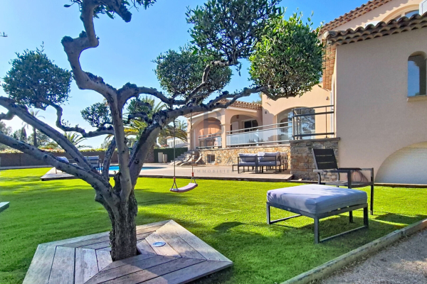 Maison de luxe à vendre à Saint-Raphaël, 975 000 €, Photo 4