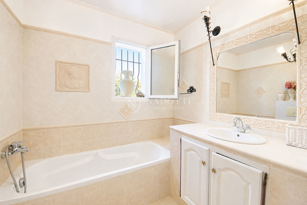 Maison de luxe à vendre à Taillades, 439 000 €, Photo 7