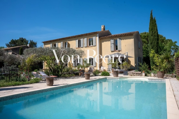 Maison de luxe à vendre à Saint-Rémy-de-Provence, 1 290 000 €, Photo 1