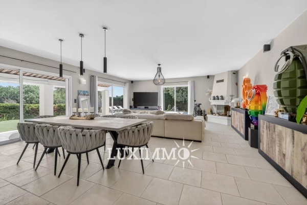 Maison de luxe à vendre à Mougins, 1 350 000 €, Photo 3