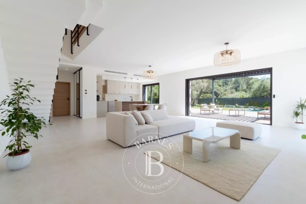 Luxury House for sale in Roquefort-les-Pins, 2 390 000 €, Photo 3
