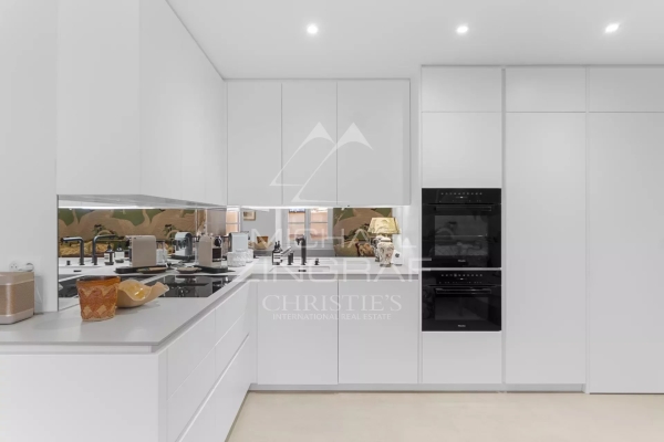 Luxury Apartment for sale in Saint-Tropez, 2 450 000 €, Photo 4