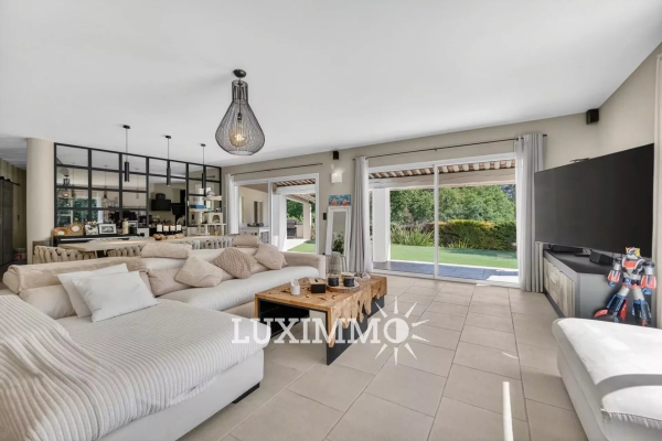 Maison de luxe à vendre à Mougins, 1 350 000 €, Photo 5