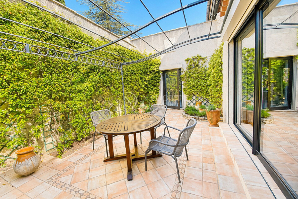 Luxury House for sale in Gordes, 1 290 000 €, Photo 4
