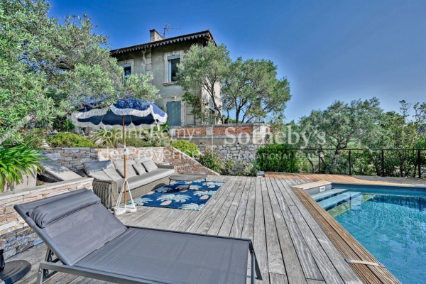 Maison de luxe à vendre à Villeneuve-Lès-Avignon, 850 000 €, Photo 2