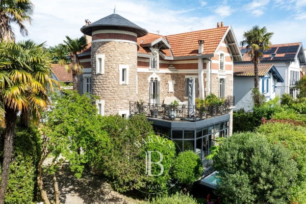 Luxury House for sale in Bayonne, 1 690 000 €, Photo 1
