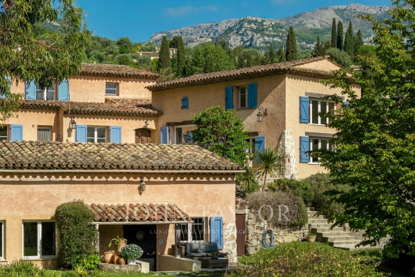 Maison de luxe à vendre à Le Bar-sur-Loup, 1 500 000 €, Photo 2