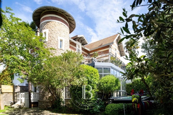 Luxury House for sale in Bayonne, 1 690 000 €, Photo 3