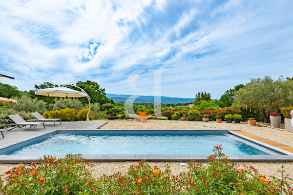 Luxury House for sale in Saint Saturnin les Apt, 1 595 000 €, Photo 2
