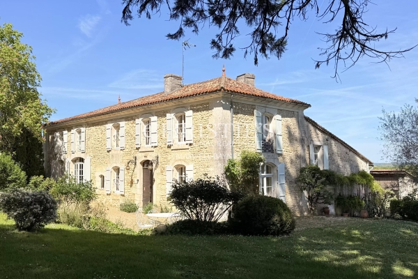 Luxury House for sale in Angoulême, 499 000 €, Photo 2