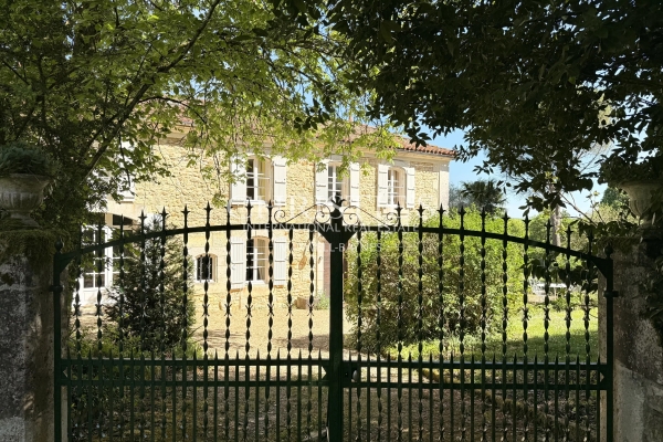 Luxury House for sale in Angoulême, 499 000 €, Photo 6