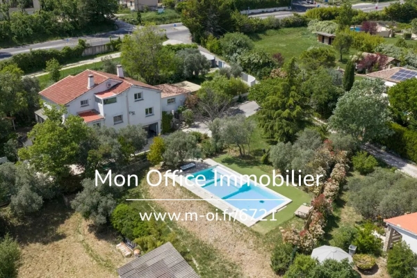 Maison de luxe à vendre à Mimet, 1 090 000 €, Photo 1