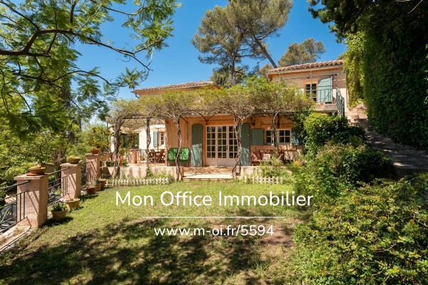 Maison de luxe à vendre à Aix-en-Provence, 990 000 €, Photo 1