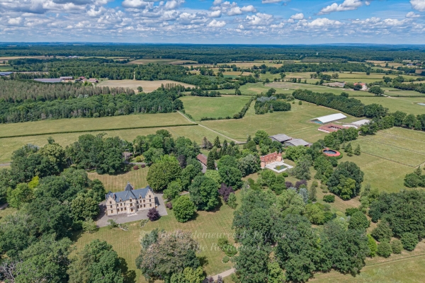 Maison de luxe à vendre à Nevers, 5 000 000 €, Photo 1