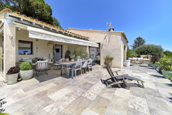 Maison de luxe à vendre à Tourrettes-sur-Loup, 1 650 000 €, Photo 3
