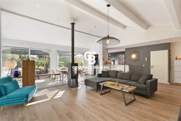 Maison de luxe à vendre à Biot, 1 100 000 €, Photo 1