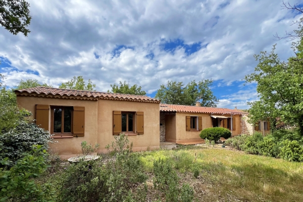 Maison de luxe à vendre à Saint Saturnin les Apt, 435 000 €, Photo 1