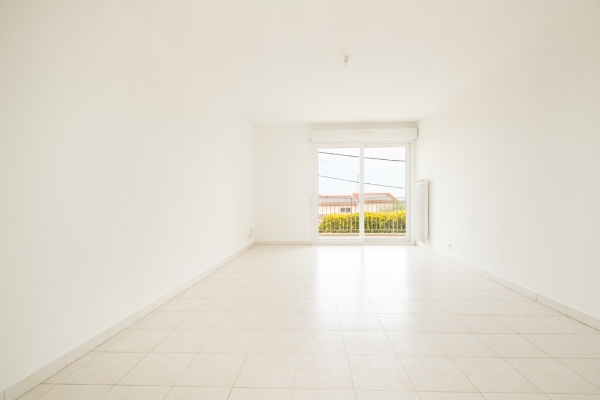 Luxury Apartment for sale in Antibes, 411 280 €