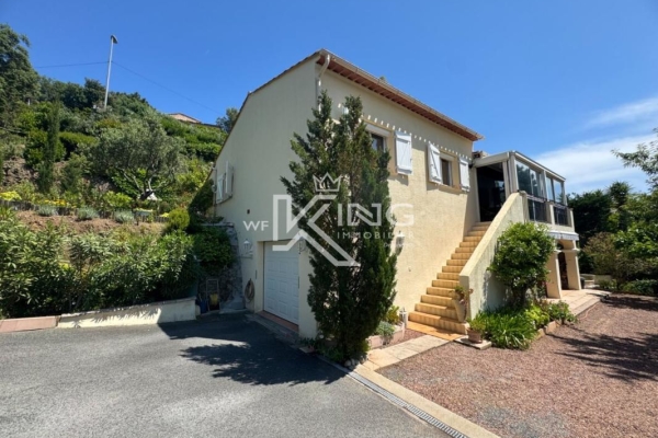 Maison de luxe à vendre à Les Issambres, 639 000 €, Photo 1