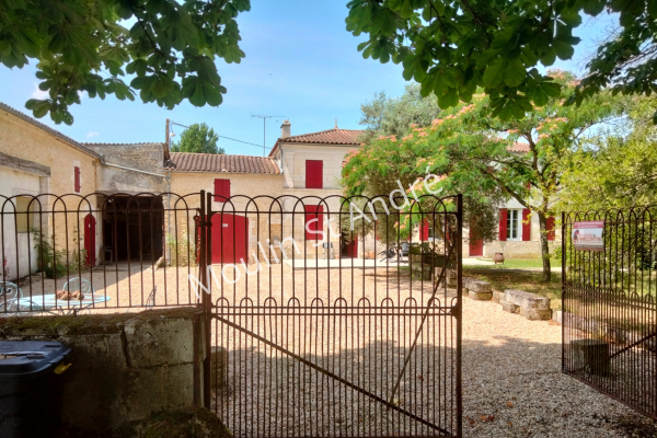 Maison de luxe à vendre à Saint-André-de-Lidon, 614 000 €, Photo 1