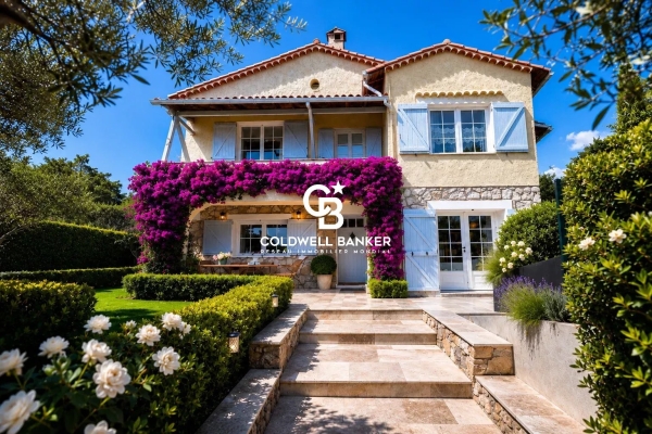 Maison de luxe à vendre à Antibes, 1 500 000 €, Photo 1
