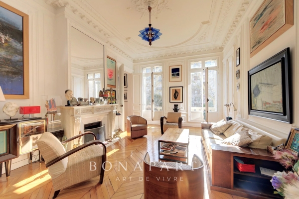 Luxury Apartment for sale in Paris 18Ème, 1 500 000 €, Photo 2