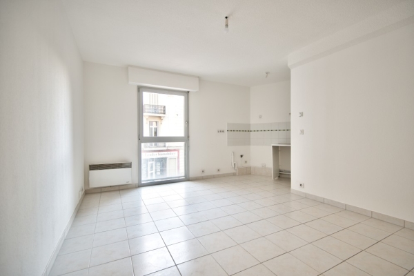 Appartement de luxe à vendre à Antibes, 190 000 €, Photo 1