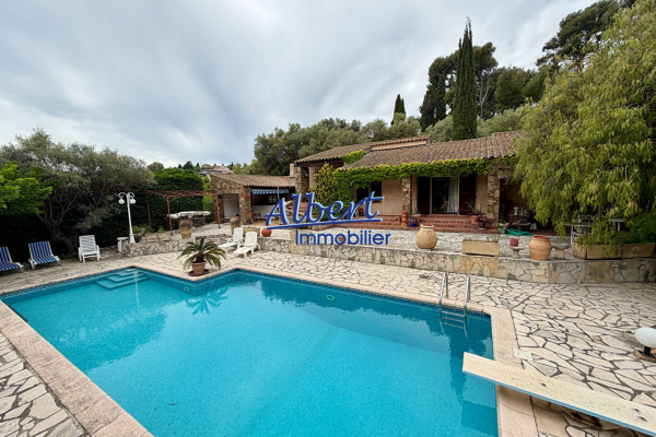 Maison de luxe à vendre à Ollioules, 995 000 €, Photo 1
