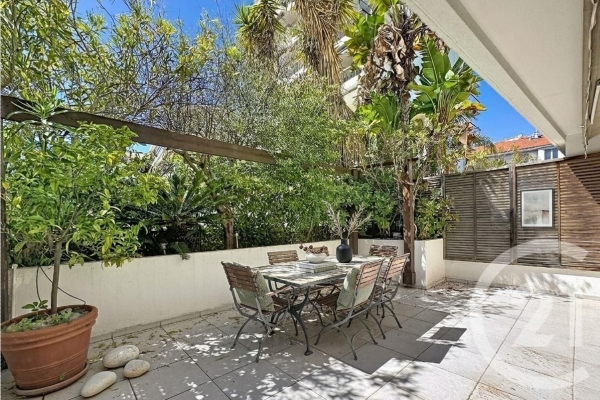 Maison de luxe à vendre à Cannes, 990 000 €, Photo 1