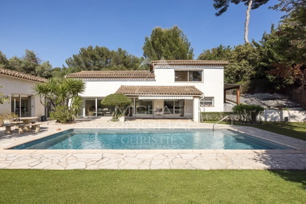 Maison de luxe à vendre à Antibes, 1 696 000 €, Photo 1