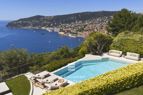 Maison de luxe à louer à Villefranche-sur-Mer, 60 000 €, Photo 1