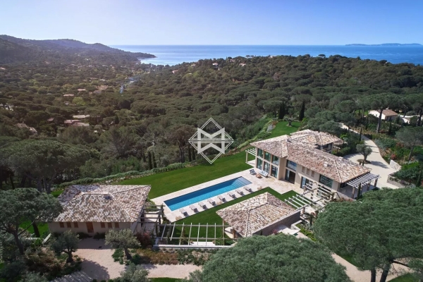 Maison de luxe à louer à La Croix-Valmer, 80 000 €, Photo 1