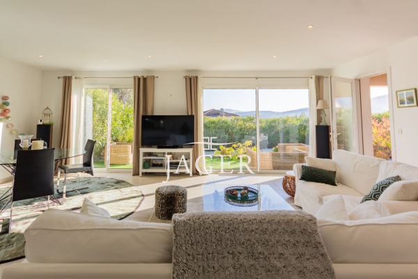 Luxury House for sale in Cogolin, 895 000 €, Photo 1
