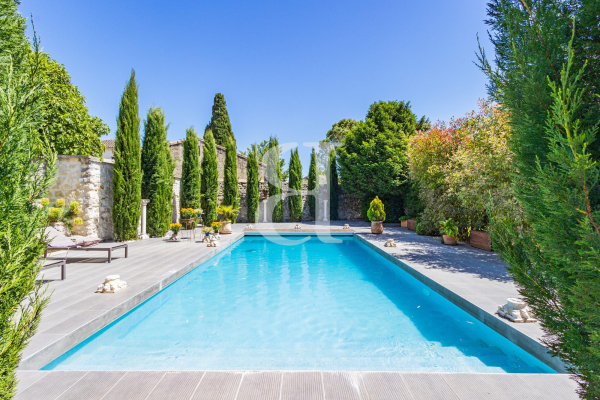 Maison de luxe à vendre à L Isle-sur-La-Sorgue, 1 390 000 €, Photo 2