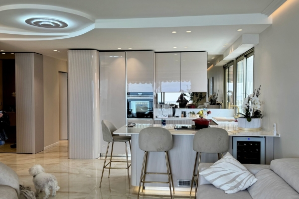 Luxury Apartment for sale in Roquebrune-Cap-Martin, 960 000 €, Photo 1