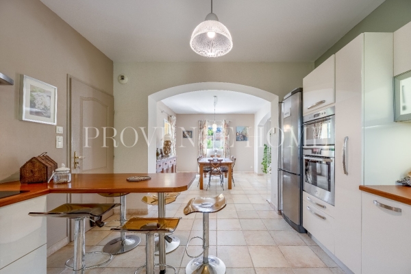 Maison de luxe à vendre à Maubec, 980 000 €, Photo 7