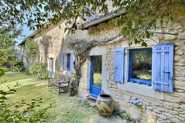 Maison de luxe à vendre à Rioux, 342 875 €, Photo 1