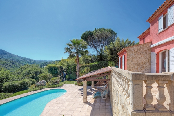 Maison de luxe à vendre à Les Adrets de l'Esterel, 990 000 €, Photo 2