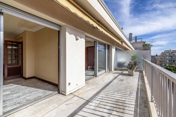 Luxury Apartment for sale in Nice, 795 000 €, Photo 3