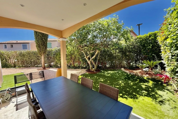 Maison de luxe à louer à Mougins, 3 500 €, Photo 2