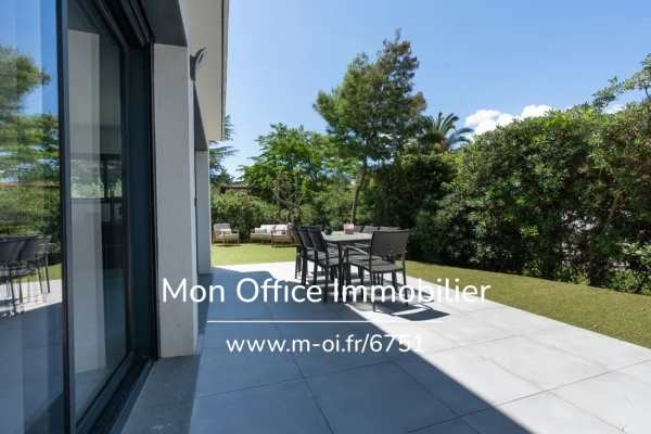 Maison de luxe à vendre à Saint-Raphaël, 670 000 €, Photo 3