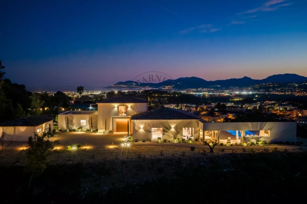Maison de luxe à vendre à Mougins, 14 500 000 €, Photo 1