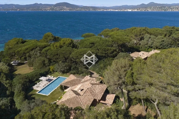 Maison de luxe à louer à Saint-Tropez, 65 000 €, Photo 1
