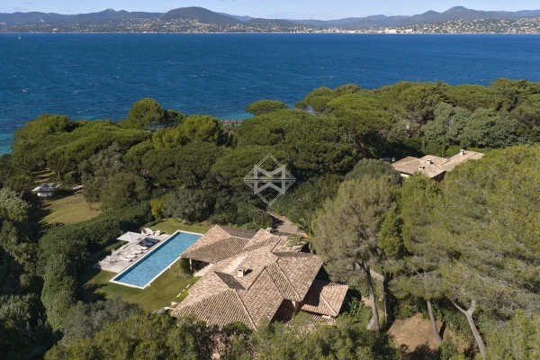 Maison de luxe à louer à Saint-Tropez, 65 000 €, Photo 1