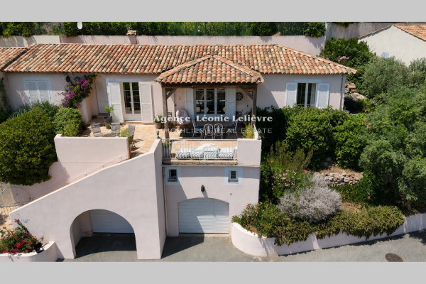 Maison de luxe à vendre à Les Issambres, 730 000 €, Photo 1